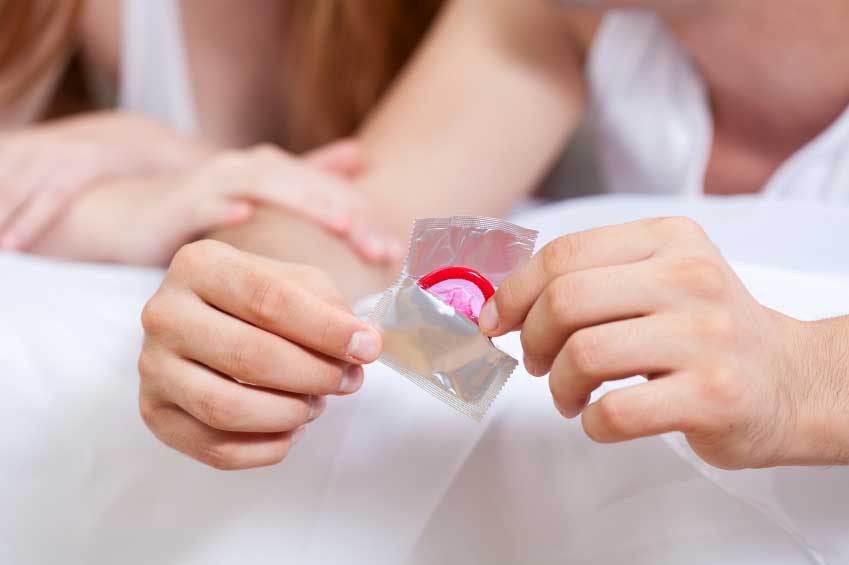 علت و درمان حساسیت واژن زنان به کاندوم 